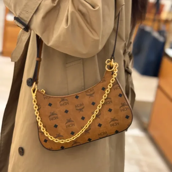 MCM Aren Visetos Hobo Cognac สีน้ำตาล Hobo