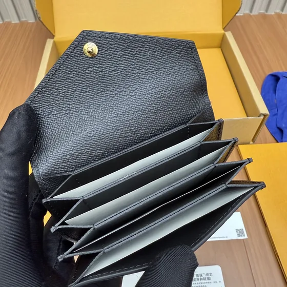 Louis Vuitton Card Holder Monogram Reverse สีน้ำตาล