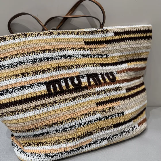 Miu Miu Crochet Raffia-Effect Bolsa tote Multicolorido Stripe Bolsa tote
