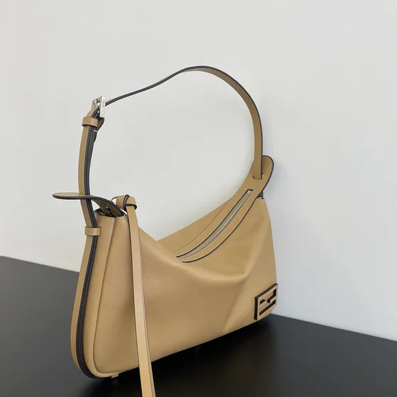 Fendi Simply Fendi Medium Shoulder Bag Beige Shoulder Bag