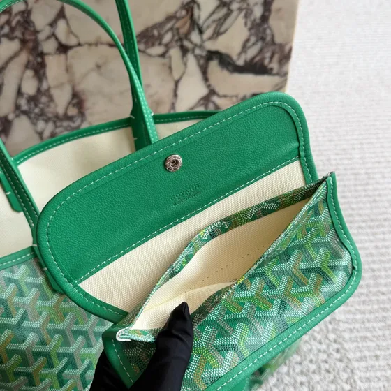 Goyard Saint Louis Grün Shoppertasche