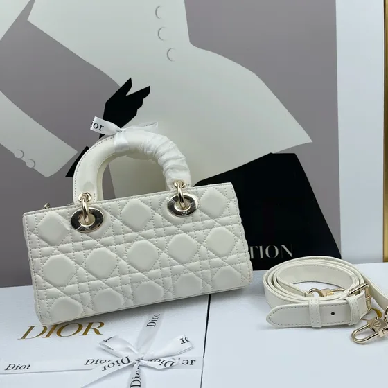 Dior Lady D-Joy Blanco 22cm Asa superior