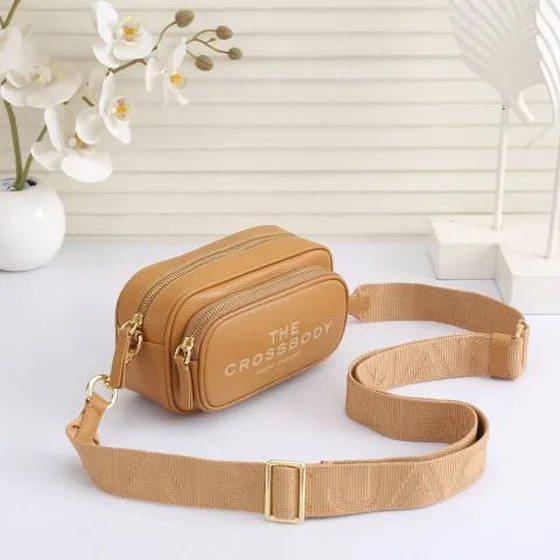 Marc Jacobs The Crossbody Tan