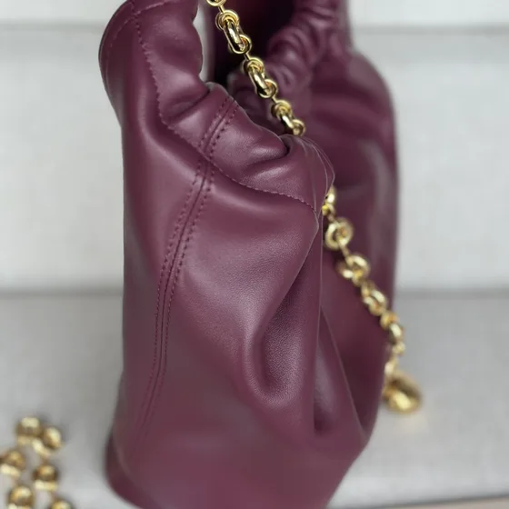 Loewe Squeeze Small Bag Merah anggur Top Handle