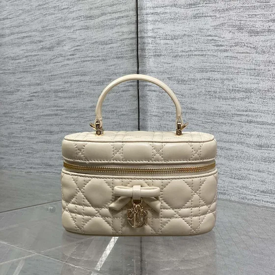 Dior Lady Dior Vanity Case Trắng Top Handle