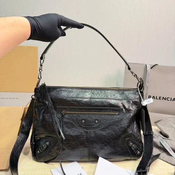 Balenciaga Le Cagole Sling Bag Black Shoulder Bag