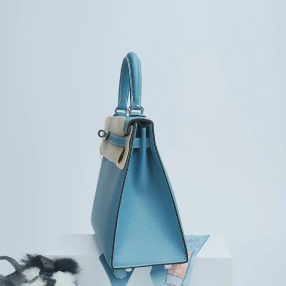 Hermes Kelly Light Blau Henkel
