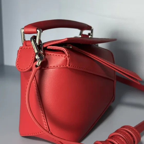 Loewe Puzzle Edge Mini Bag أحمر 18*7.5*12cm Crossbody