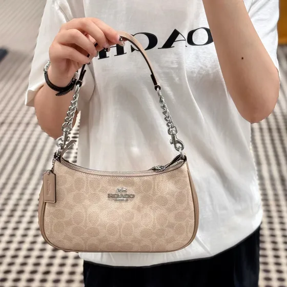 Coach Teri Schoudertas Beige Schoudertas