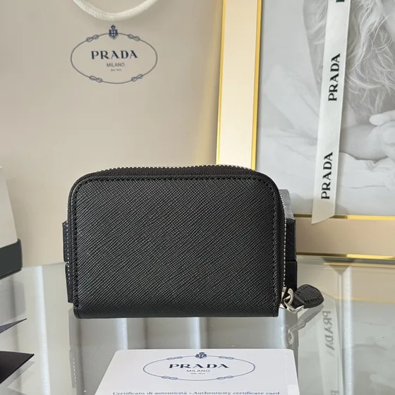 Prada Saffiano Zip Card Holder أسود Card Holder