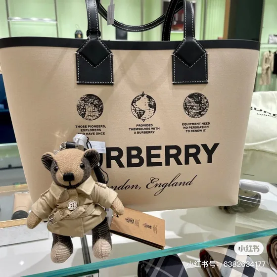 Burberry Medium Logo Graphic Doek Tote tas Wit/Zwart Tote tas