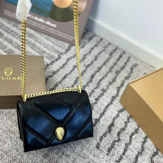 Bvlgari Serpenti Cabochon Skulderveske Multiple (Sølv, Gull, Hvit, Sort, Bu Skulderveske