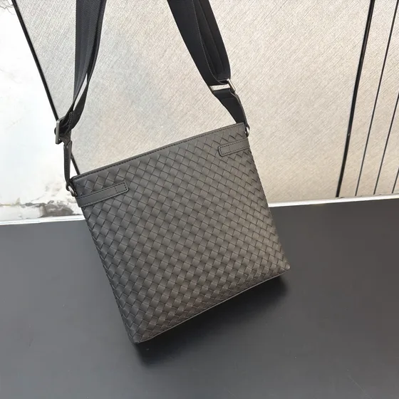 Bottega Veneta Intrecciato Botentasche Dark Grau Crossbody