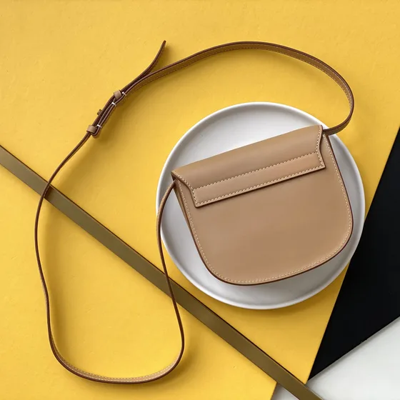YSL Kaia สีครีม Crossbody