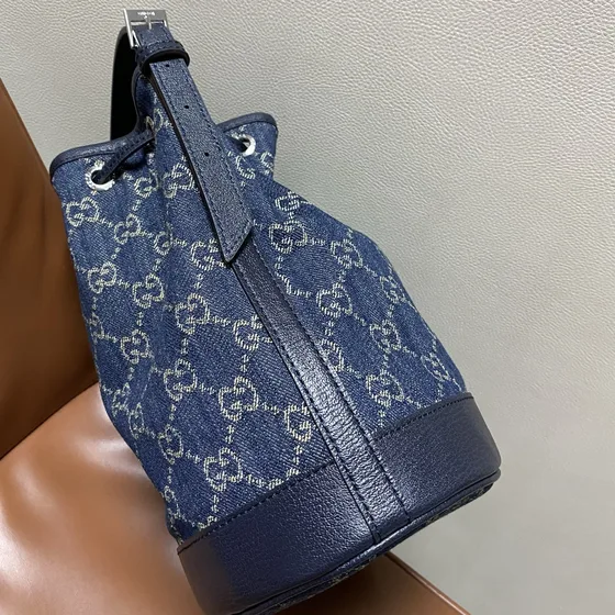 Gucci Venice Gg Denim Bucket Bag Dark สีฟ้า 21cm Crossbody