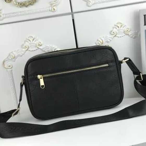 Gucci 33228-2 Noir GG embossed 27x18x7cm messenger