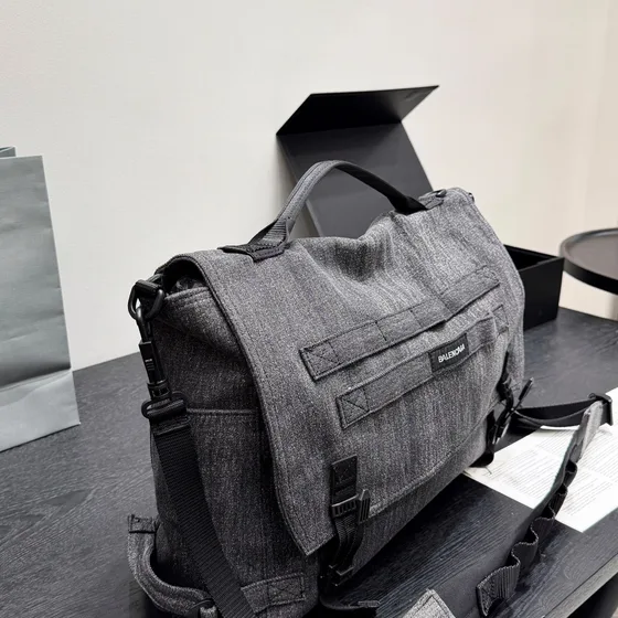 Balenciaga Army Large Botentasche Gray Crossbody