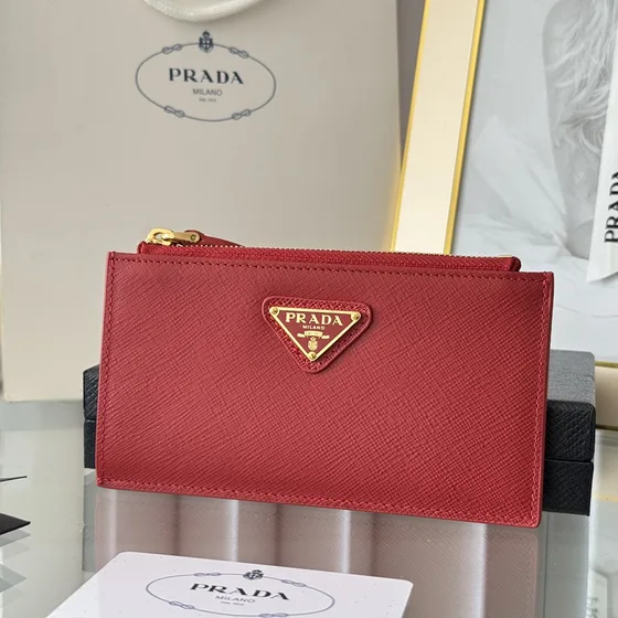 Prada Saffiano Triangle Logo Zipped Card Case Rood Card Holder
