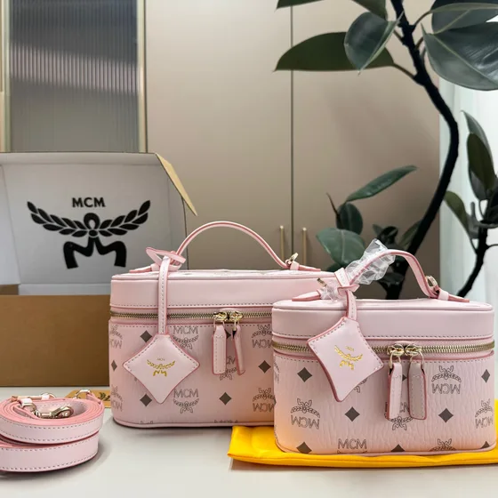 MCM Visetos Rockstar Vanity Case Розовый Crossbody