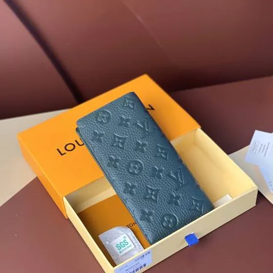 Louis Vuitton M69038 Black Taurillon Monogram 10 x 19 x 2 cm everyday