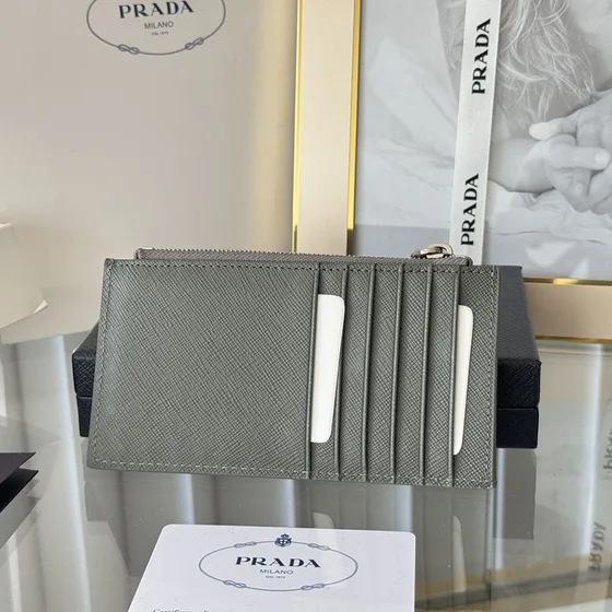 Prada Saffiano Logo Card Holder Abu-abu Card Holder