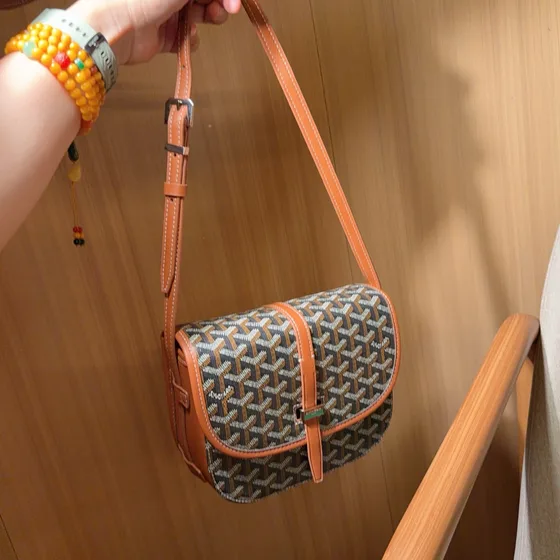 Goyard Belvedere Mm بني Crossbody