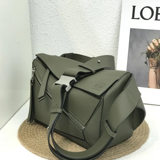 Loewe Puzzle Bumbag Khaki Verde Belt Bag