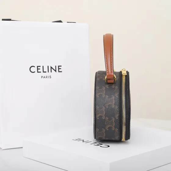 Celine Triomphe Oval Bag Marrón Crossbody