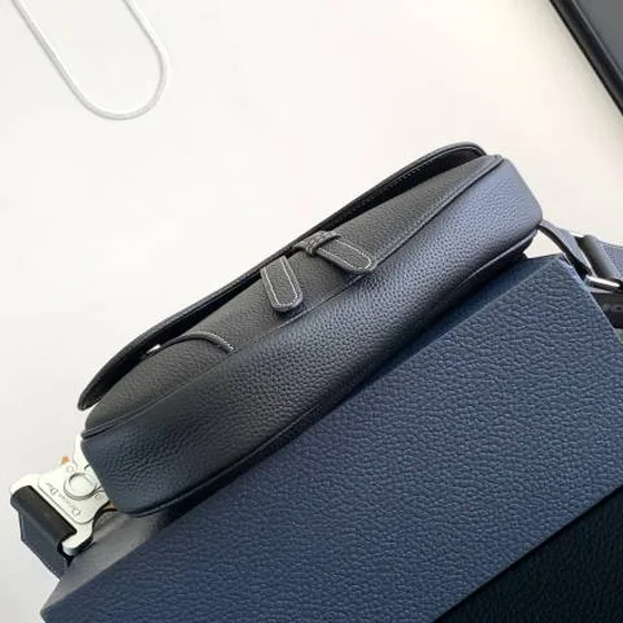 Dior Saddle Sort crossbody