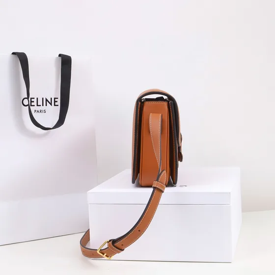 Celine Triomphe Tan Sac épaule