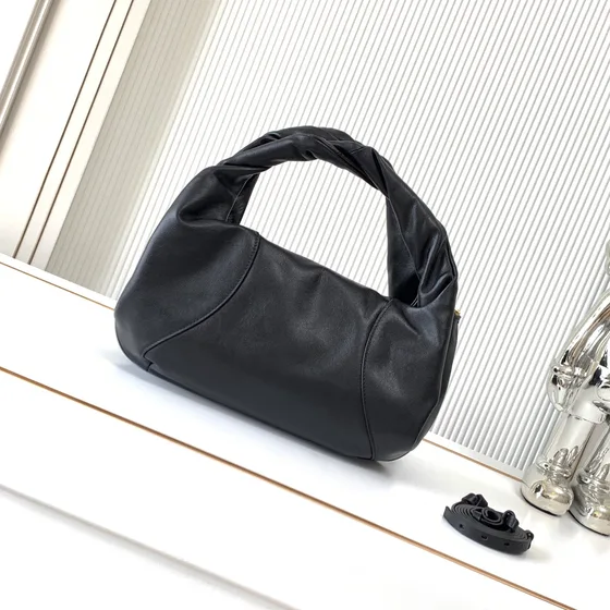 Fendi Spy Bag Hitam Hobo