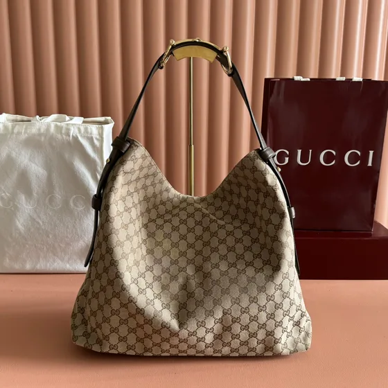 Gucci Gg Canvas Hobo Shoulder Bag Beige Brown Hobo