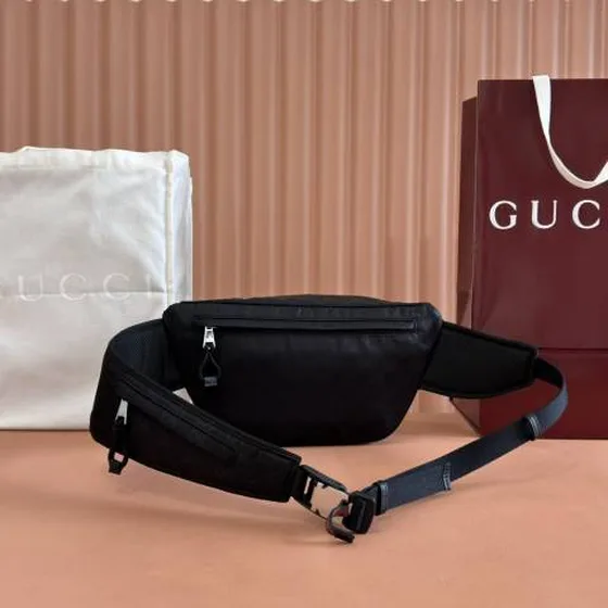 Gucci Black GG Supreme crossbody