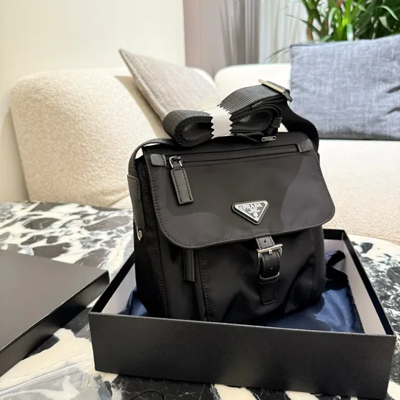 Prada Re-Nylon Small Borsa messenger Nero Crossbody