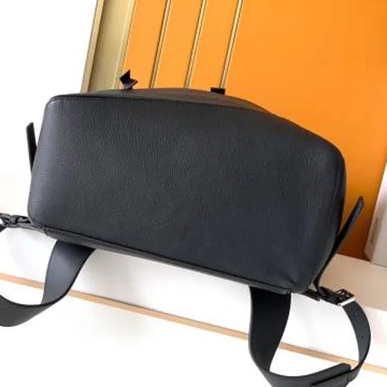 Loewe Goya Hitam 33x44x17 everyday