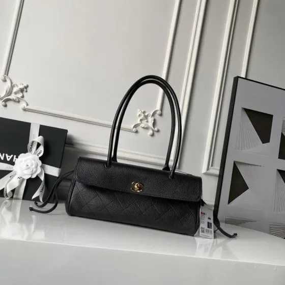 Chanel Classic Flap Shoulder Bag Black Shoulder Bag