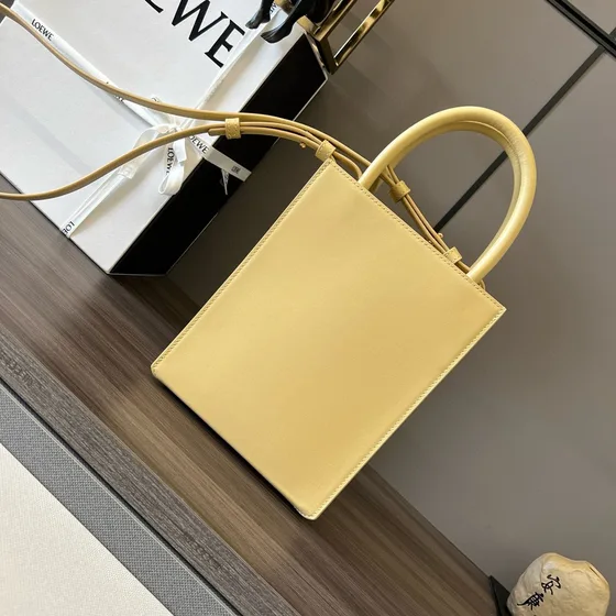 Loewe Standard A5 Shoppertasketur Light Gul Shoppertasketur