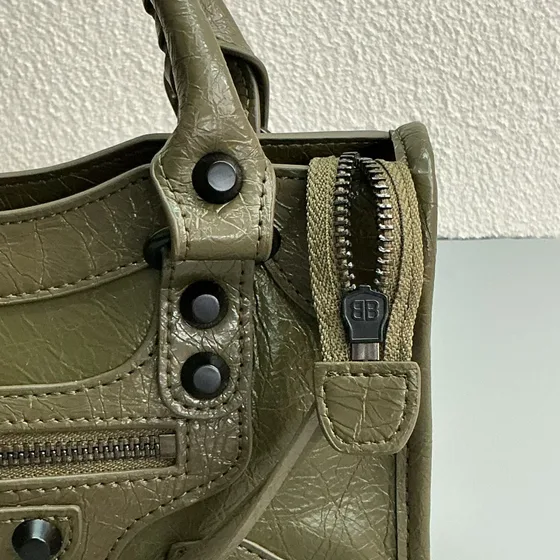 Balenciaga Le Cagole Mini Duffle Bag Olive Verde Alça superior