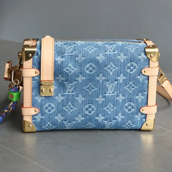 Louis Vuitton Soft Trunk Denim สีฟ้า Crossbody