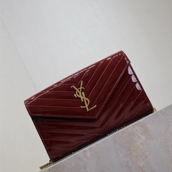 YSL Cassandre Matelassé Chain Carteira Bordô Woc