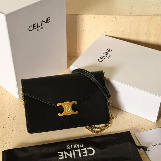 Celine Triomphe Hitam Woc