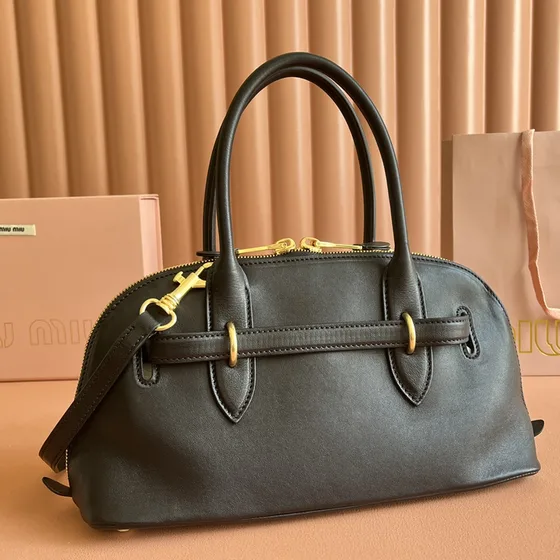 Miu Miu Couro Top-Handle Bag With Strap Preto Alça superior