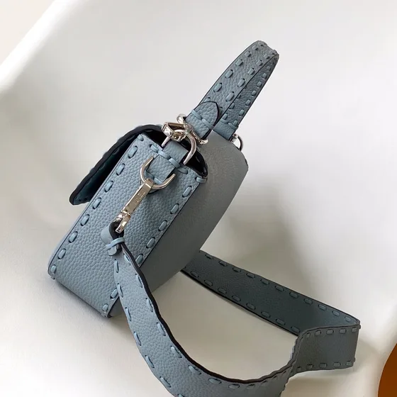 Fendi Baguette Light Xanh dương Top Handle