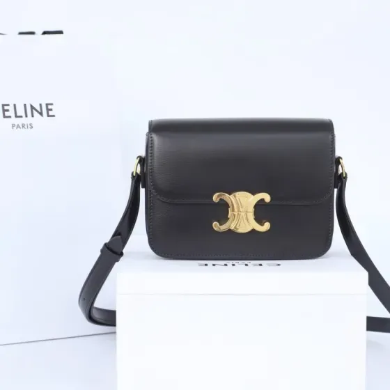 Celine Triomphe Negro Crossbody