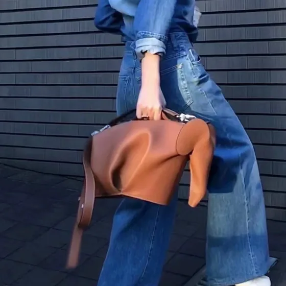Loewe Lindy Brun Skuldertaske