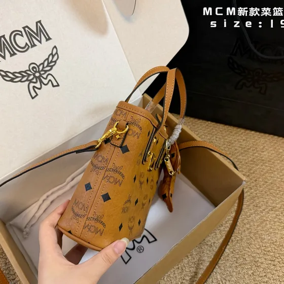 MCM Mini Toni Tote Cognac/สีน้ำตาล 19cm Tote Bag