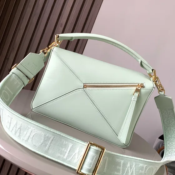 Loewe Puzzle Small Bag Light Mint Grün Henkel