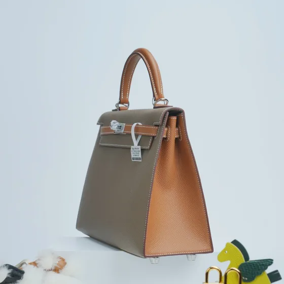 Hermes Kelly Etoupe Marrom With Dourado Trim Alça superior