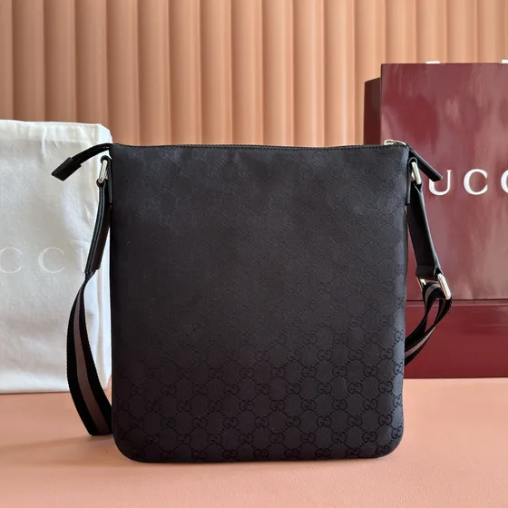 Gucci Gg Nylon Messenger Bag Black Crossbody