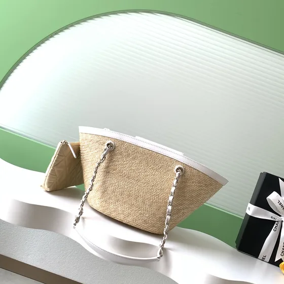 Chanel Tote çanta Bej/Beyaz